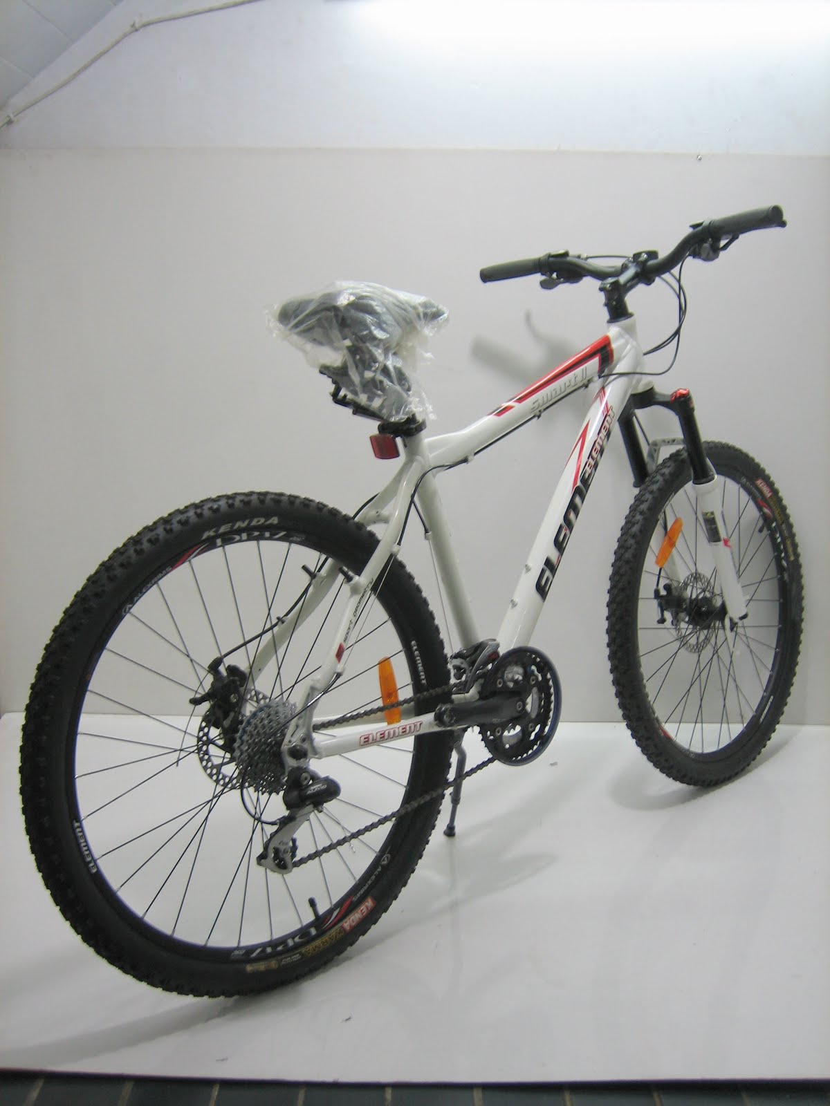 tokomagenta A Showcase of Products Sepeda  Gunung  ELEMENT  
